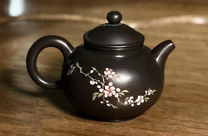 坭興陶價(jià)格為什么便宜？坭興陶市價(jià)遠(yuǎn)比宜興紫砂陶價(jià)低